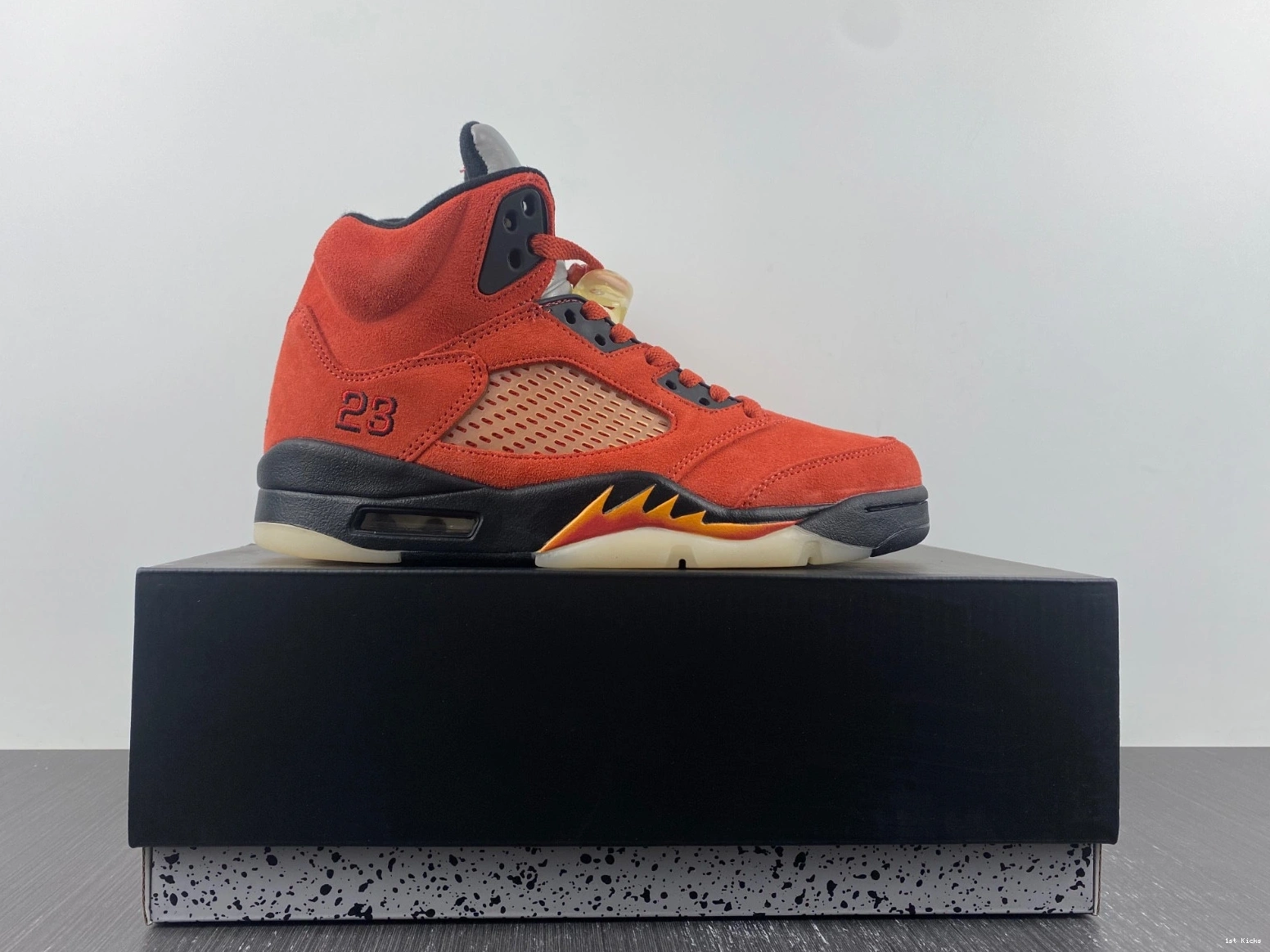 Air DO9336-800 5 Mars” Jordan On  “Dunk 0307